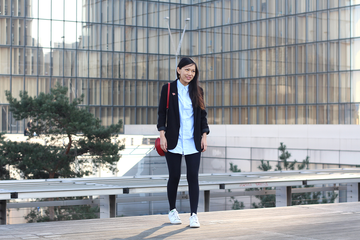 Petite and So What - Tenue trop de love - Sac Zara, Stan Smith, Blazer Top Shop Petite et Stan Smith