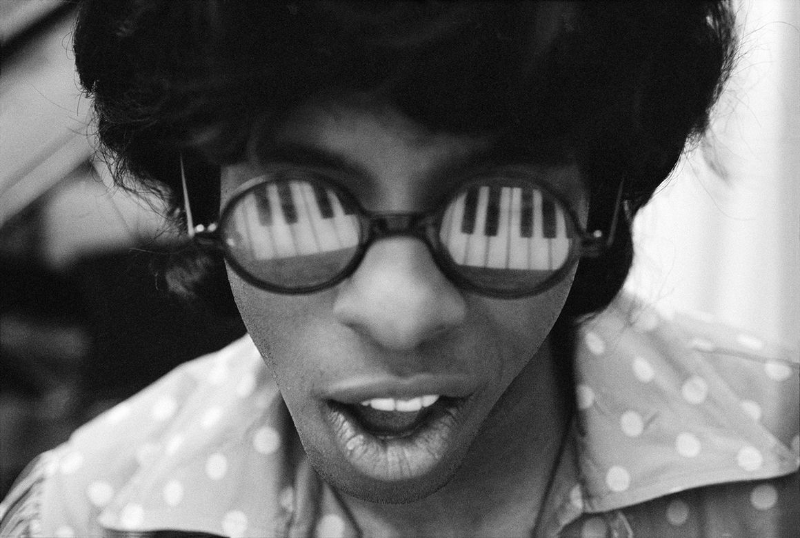 Petite and So What - photo Sly Stone