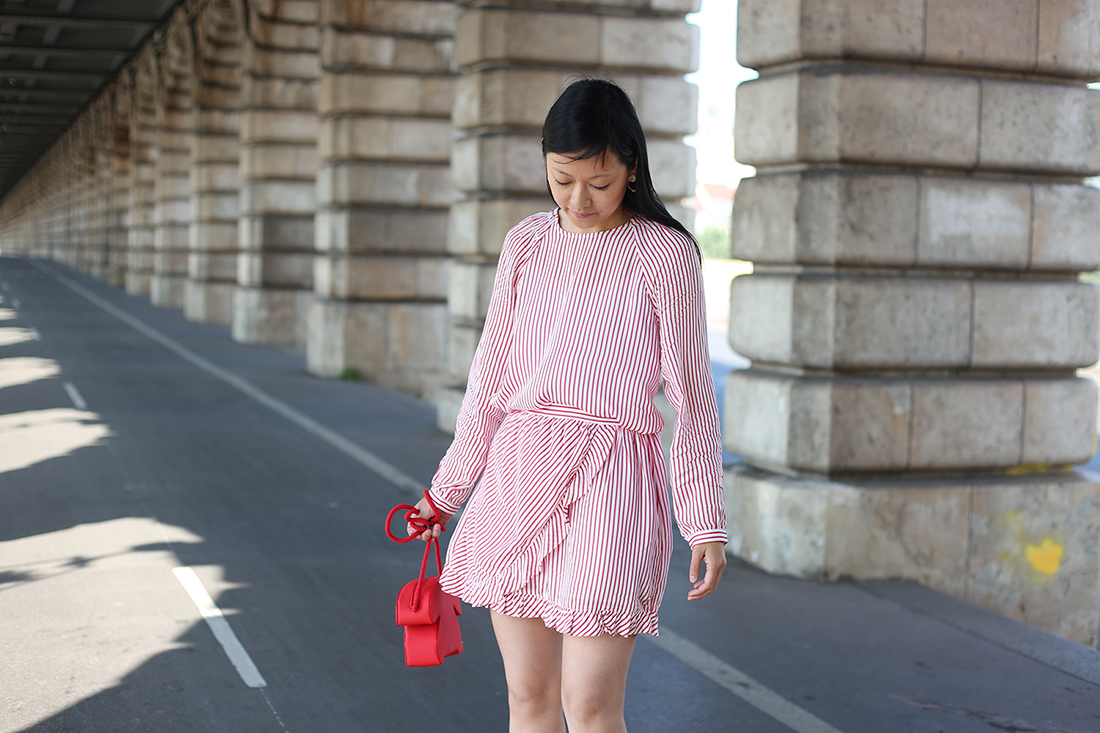 petite-and-so-what-look-mode-femme-petite-taille-ensemble-raye-rouge-blanc-massimo-dutti-kids